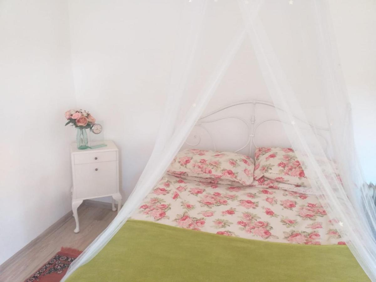 Serendipity Cottage Palamartsa Palamarza Bagian luar foto