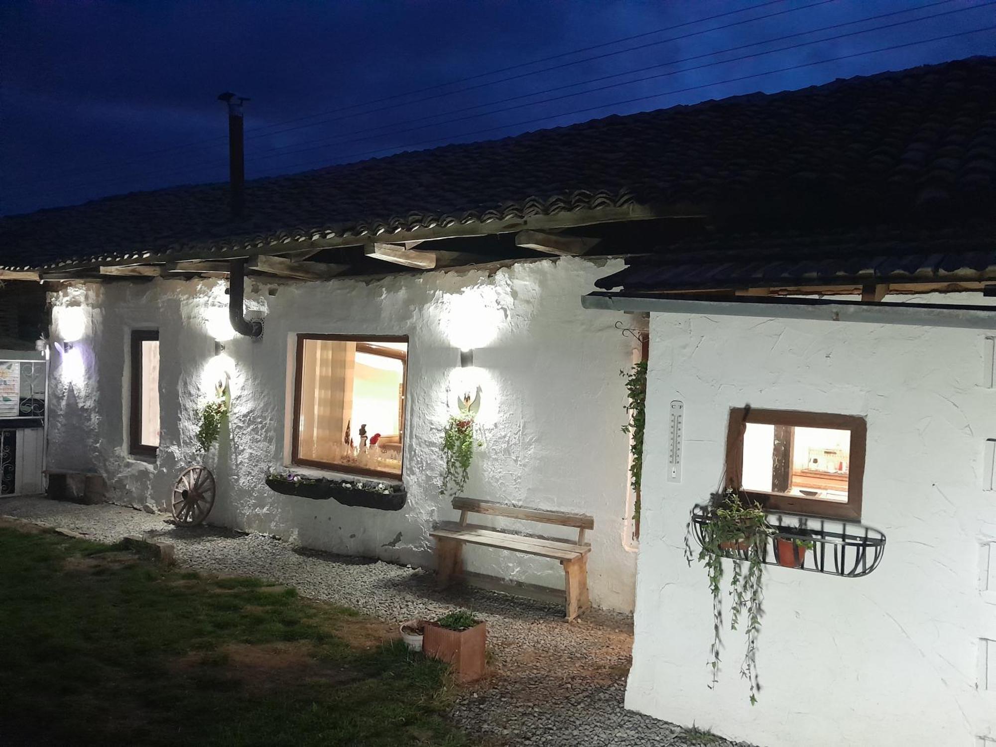 Serendipity Cottage Palamartsa Palamarza Bagian luar foto